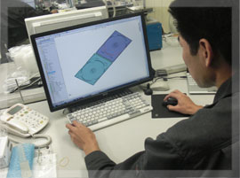 設計には3D-CAD SolidWorksを使用